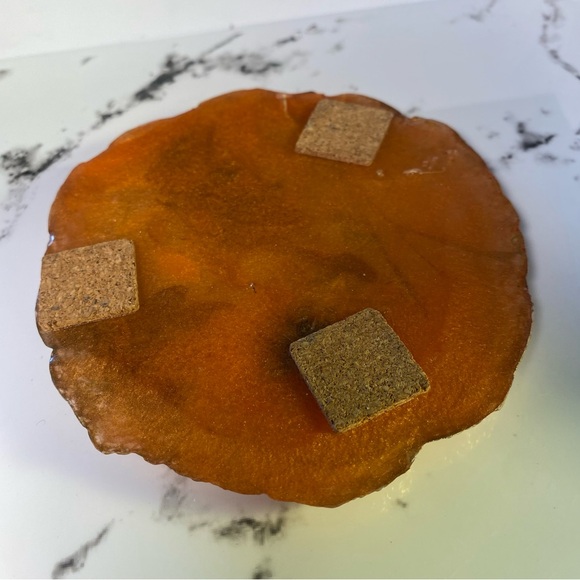 Nail art palette with real flowers. - Picture 4 of 5